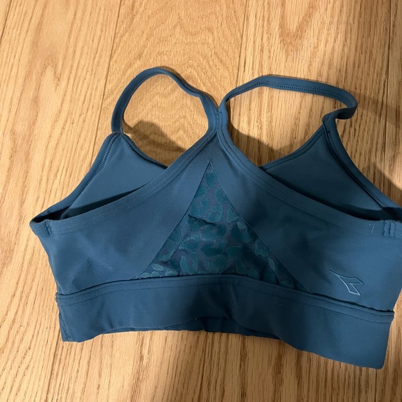 Blue sports bra - Picture 2 of 3
